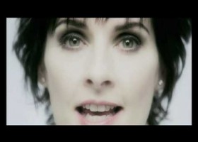 Ejercicio de inglés con la canción It's In The Rain de Enya | Recurso educativo 124953